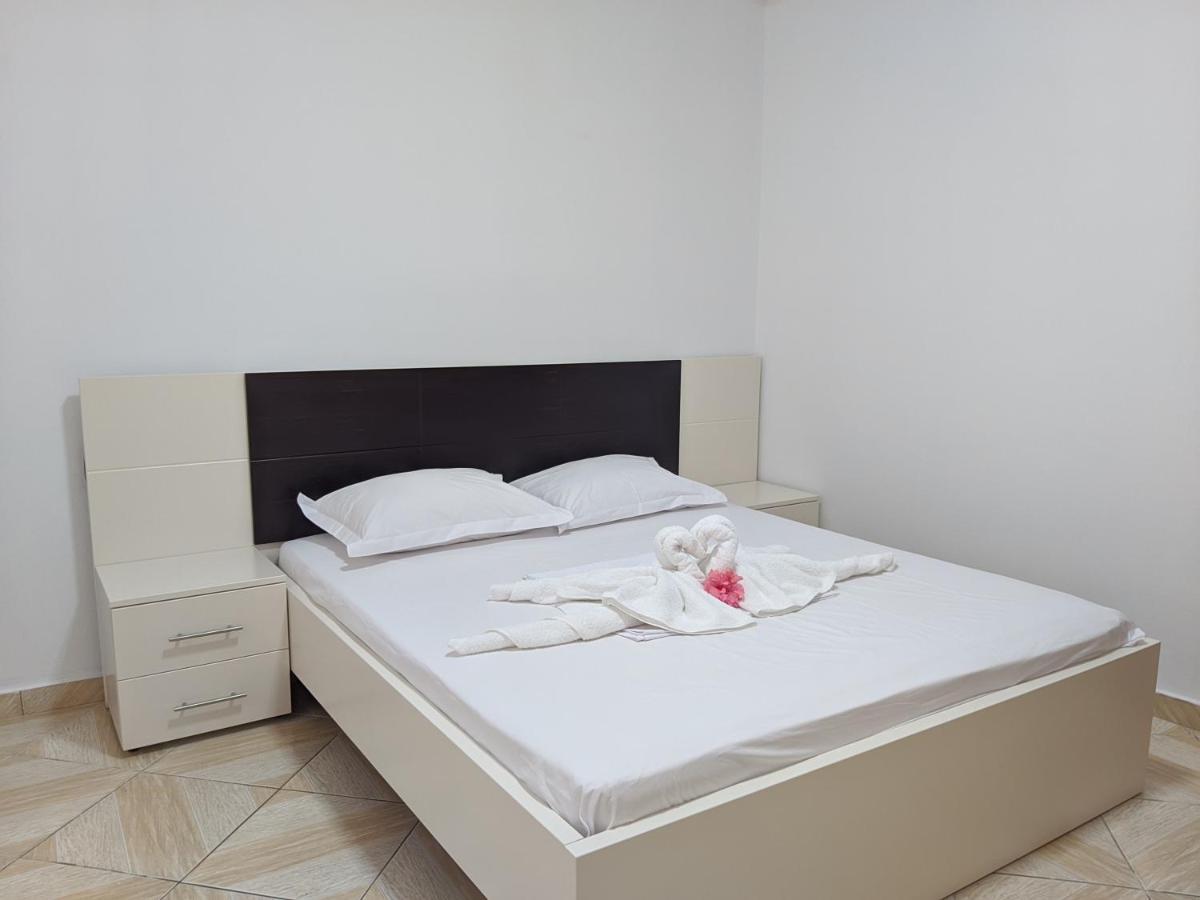 Ohanaa Apartament Sarandë Exteriör bild